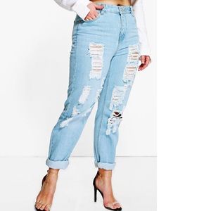 Plus Boohoo mom jeans